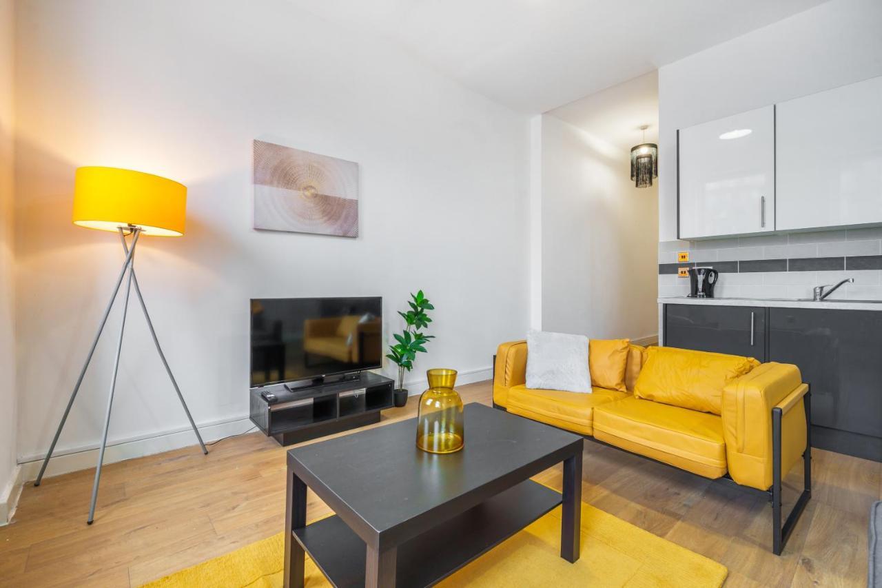 Spacious City Centre Apartment - Sleeps 8 리버풀 외부 사진