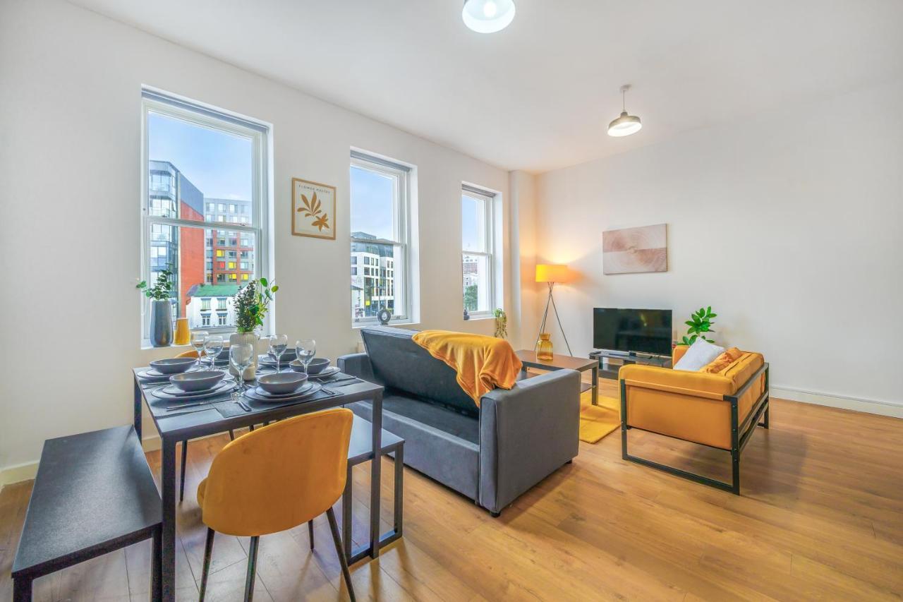 Spacious City Centre Apartment - Sleeps 8 리버풀 외부 사진