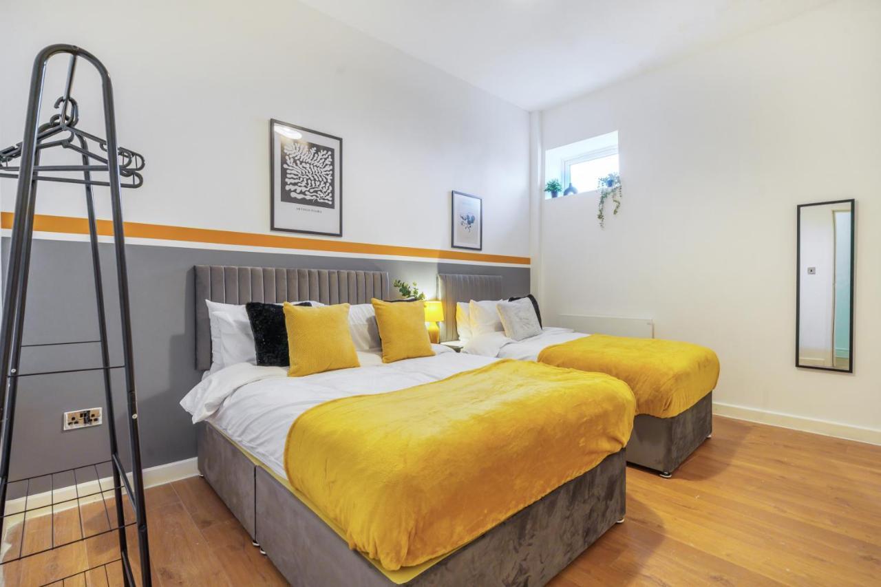 Spacious City Centre Apartment - Sleeps 8 리버풀 외부 사진