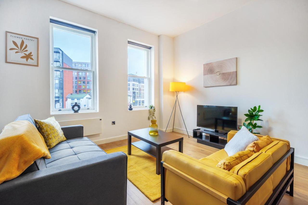 Spacious City Centre Apartment - Sleeps 8 리버풀 외부 사진